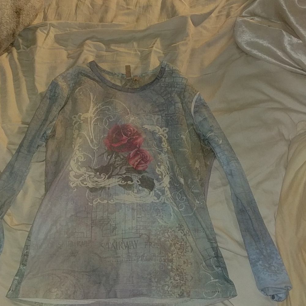 Long sleeve t-shirt